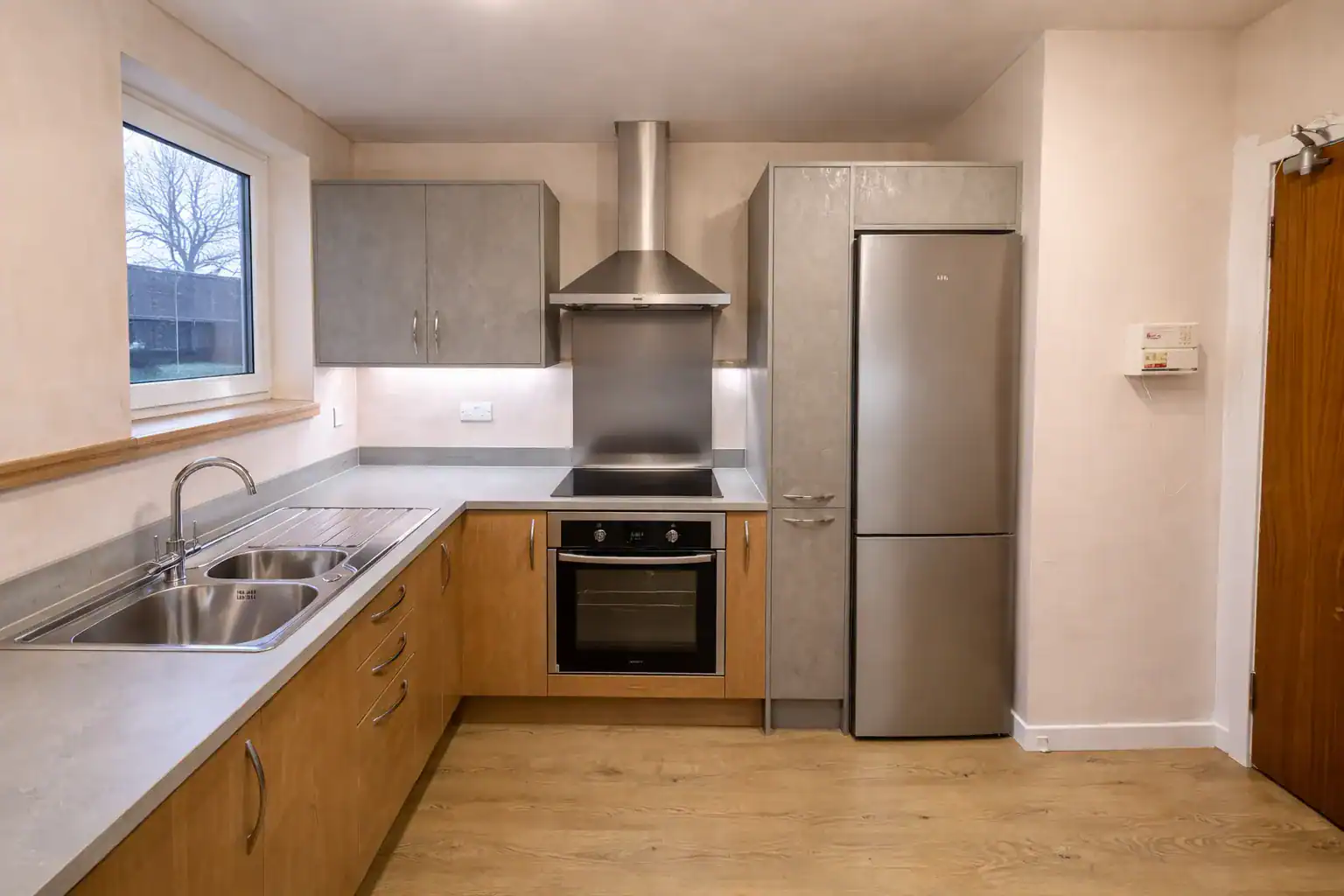 Completed contemporary kitchen installation in Edinburgh